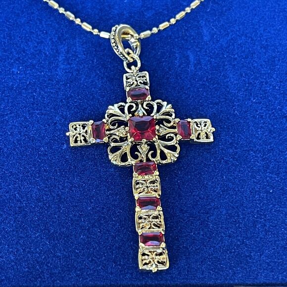 CAMROSE & KROSS Jacqueline Kennedy JBK Red & Gold Cross Necklace in Box - Picture 3 of 8
